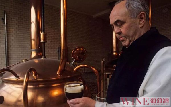 <b>比利时僧侣抗议比利时首富家族污染“啤酒的味道”</b>